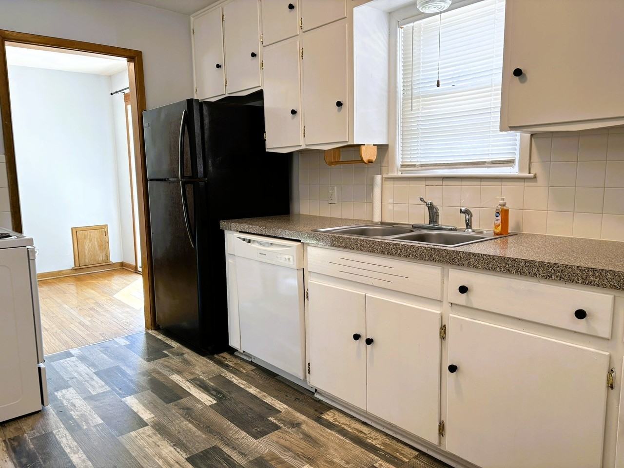 2187 S Wallace St - Photo 7 of 10