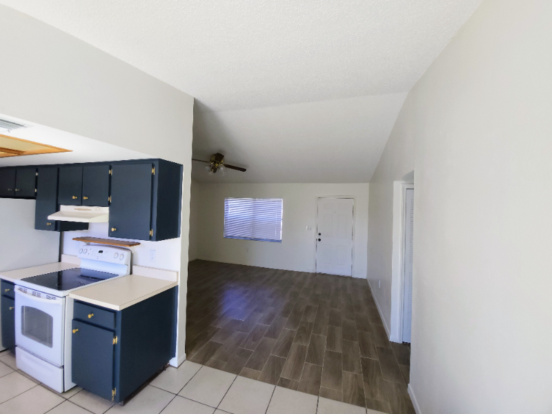 7518 35th Ave N - Photo 5 of 15