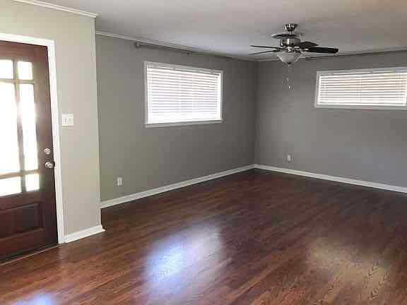 521 Meadow Ln - Photo 3 of 6