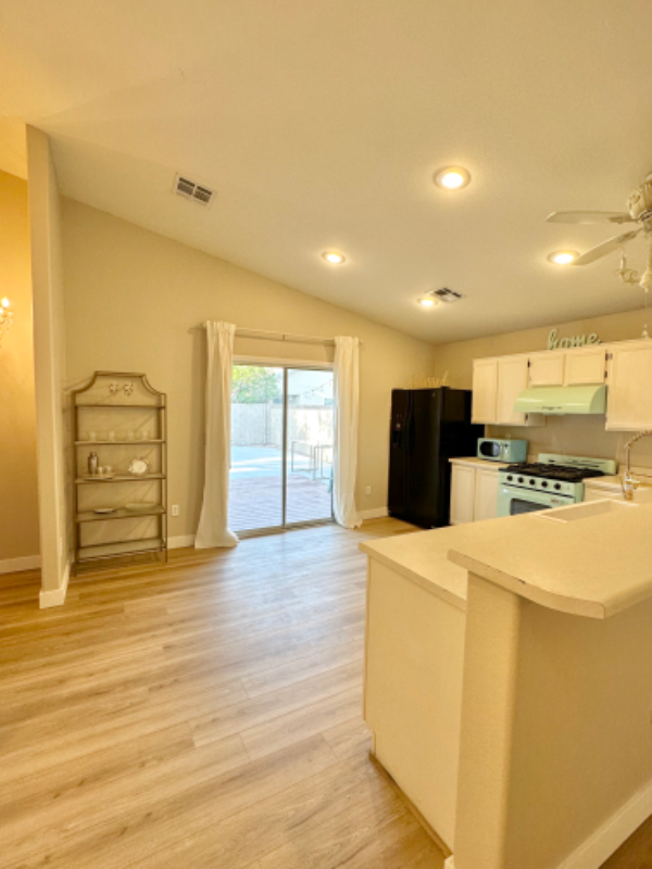4928 Whispering Spring Ave - Photo 6 of 19