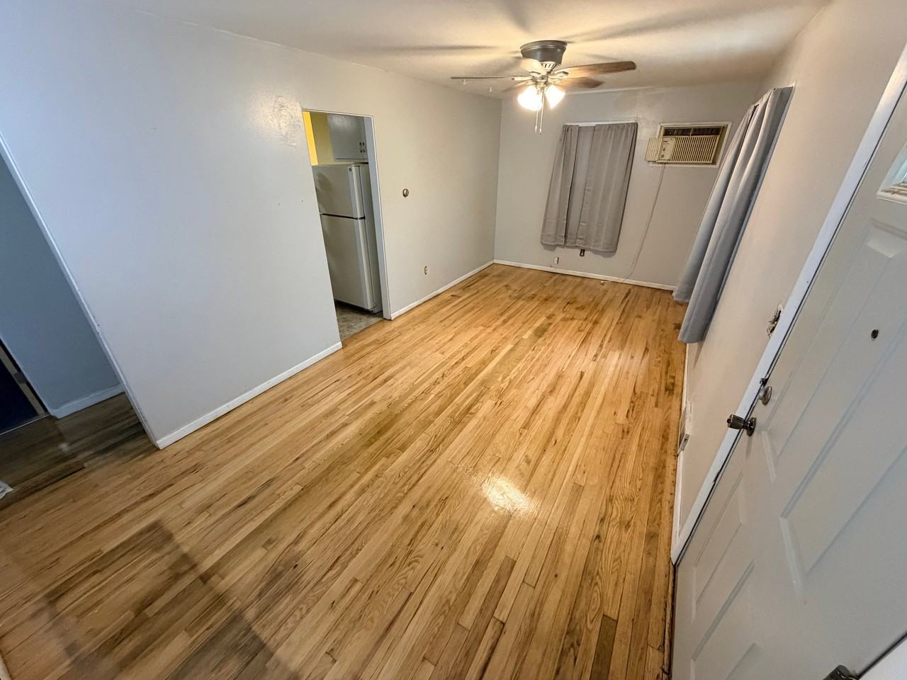 574 Deborah Dr - Photo 5 of 12