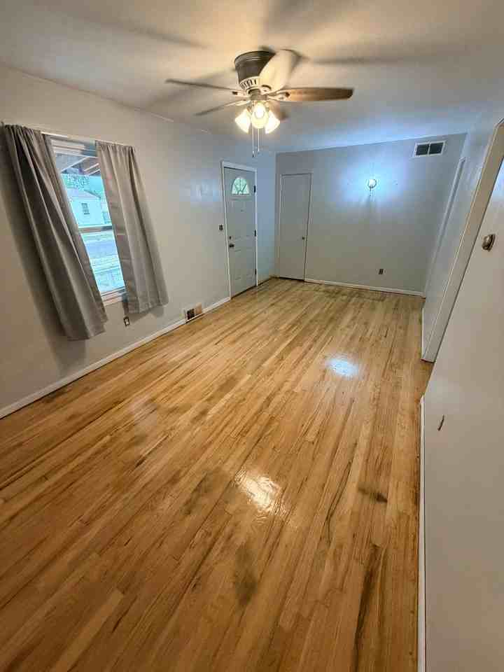 574 Deborah Dr - Photo 6 of 12