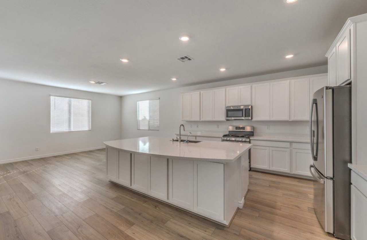 4445 Panoramic View Ave - Photo 6 of 21