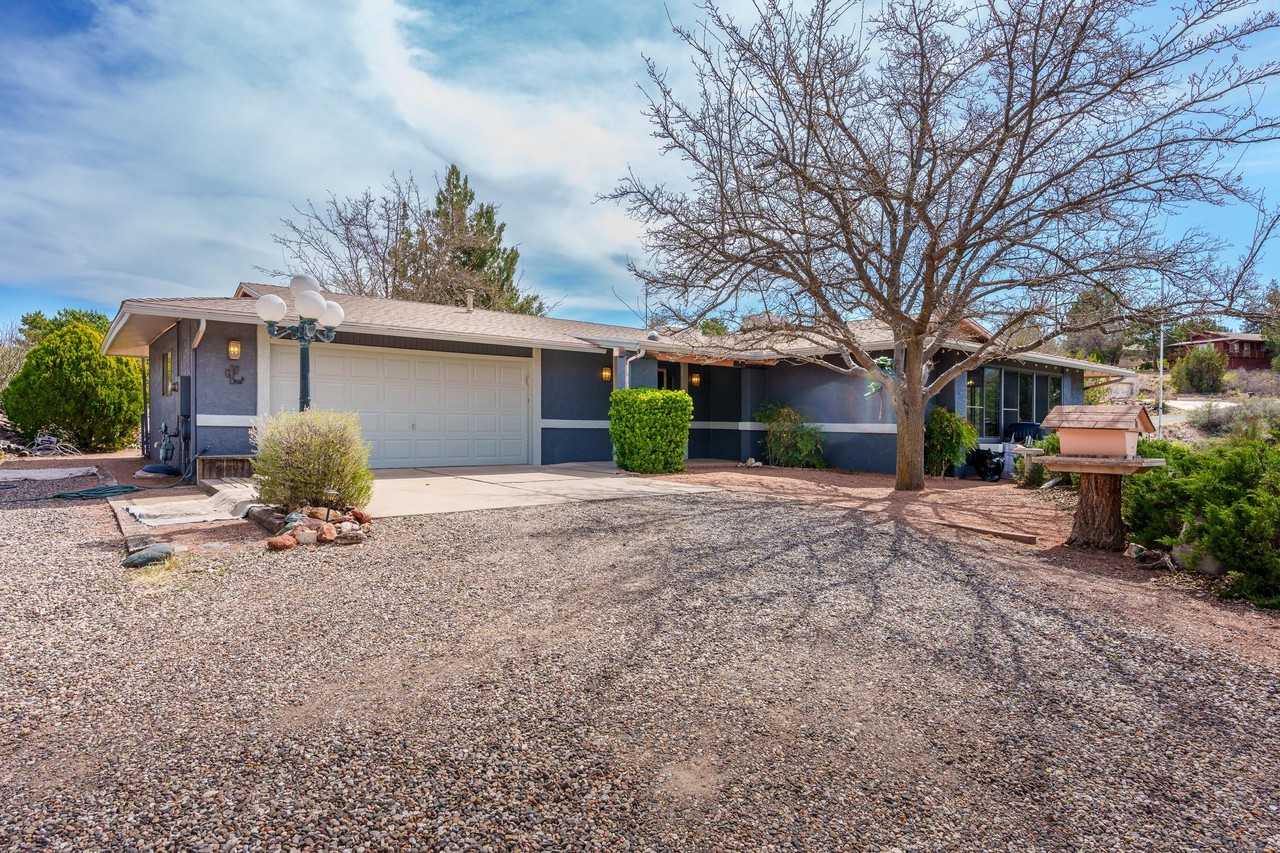 1905 S Deserama Cir