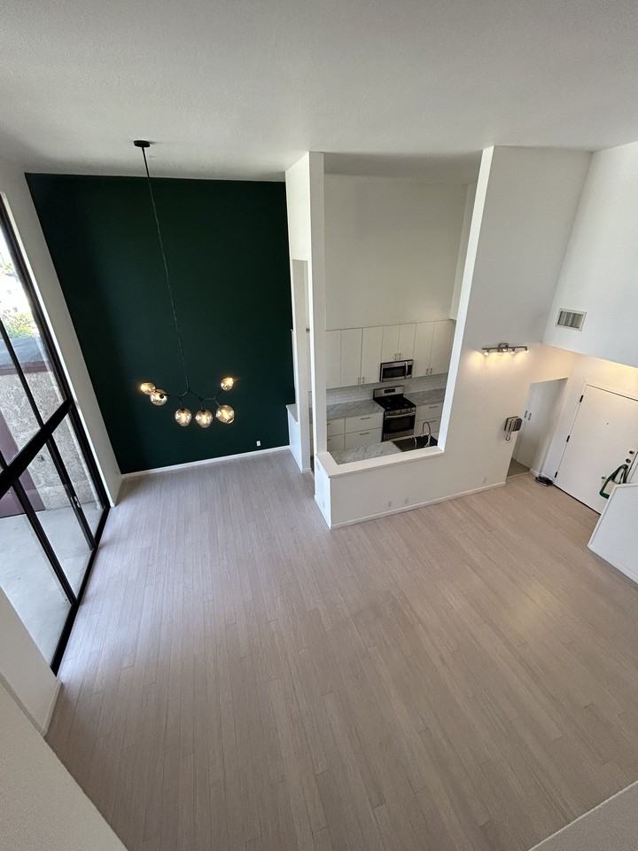 11077 Palms Blvd #303 - Photo 7 of 25