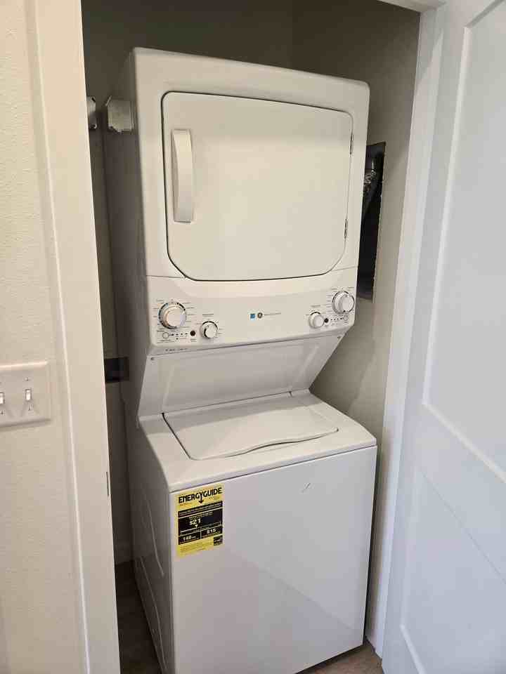 Spirit Of St Louis Apartments - Photo 5 of 15