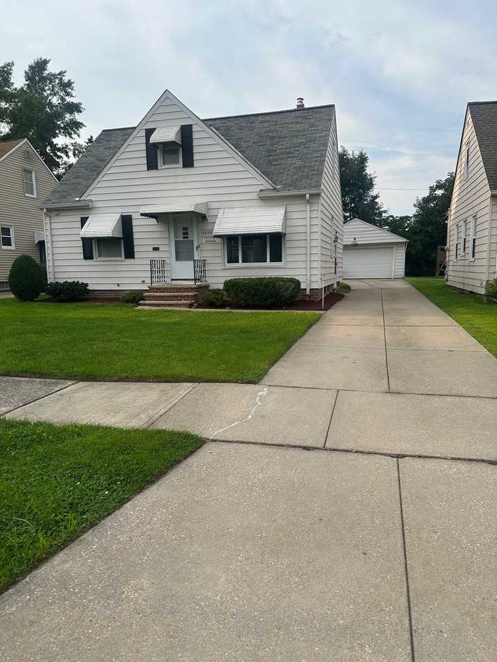 12805 Oakview Blvd - Photo 2 of 13