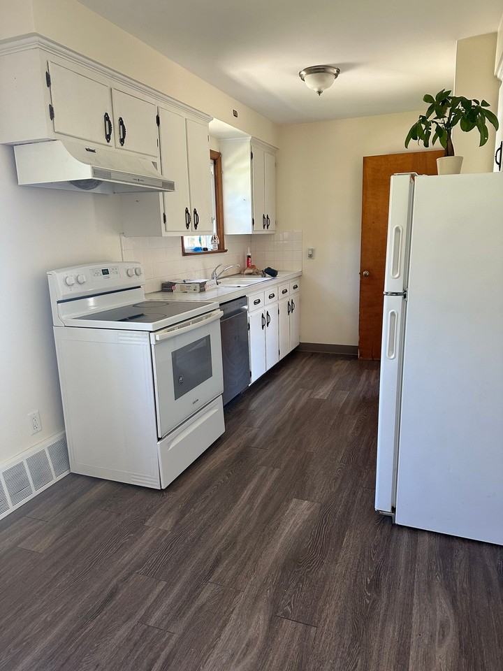 12805 Oakview Blvd - Photo 5 of 13