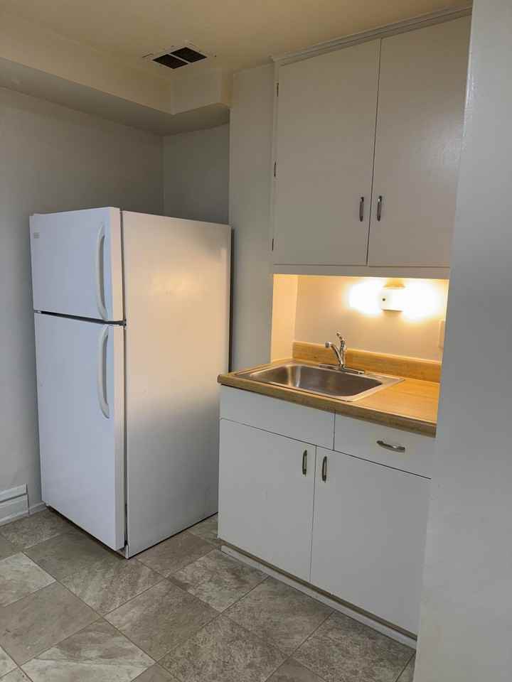 2218 N Summit Ave #101 - Photo 4 of 8