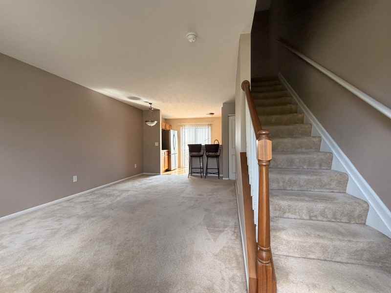 717 Lazelle Rd - Photo 2 of 27