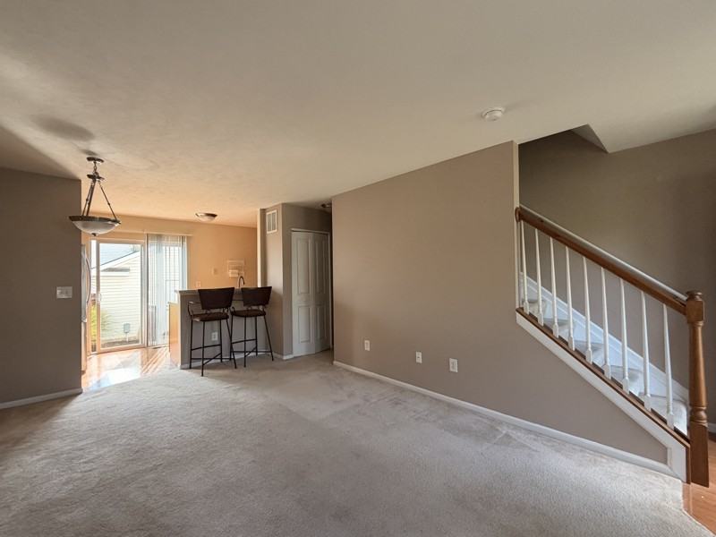 717 Lazelle Rd - Photo 5 of 27