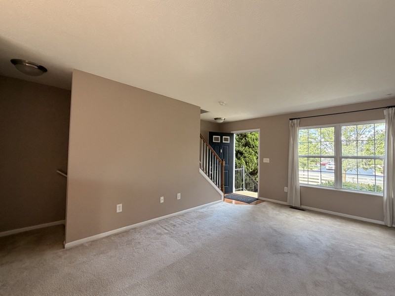 717 Lazelle Rd - Photo 6 of 27