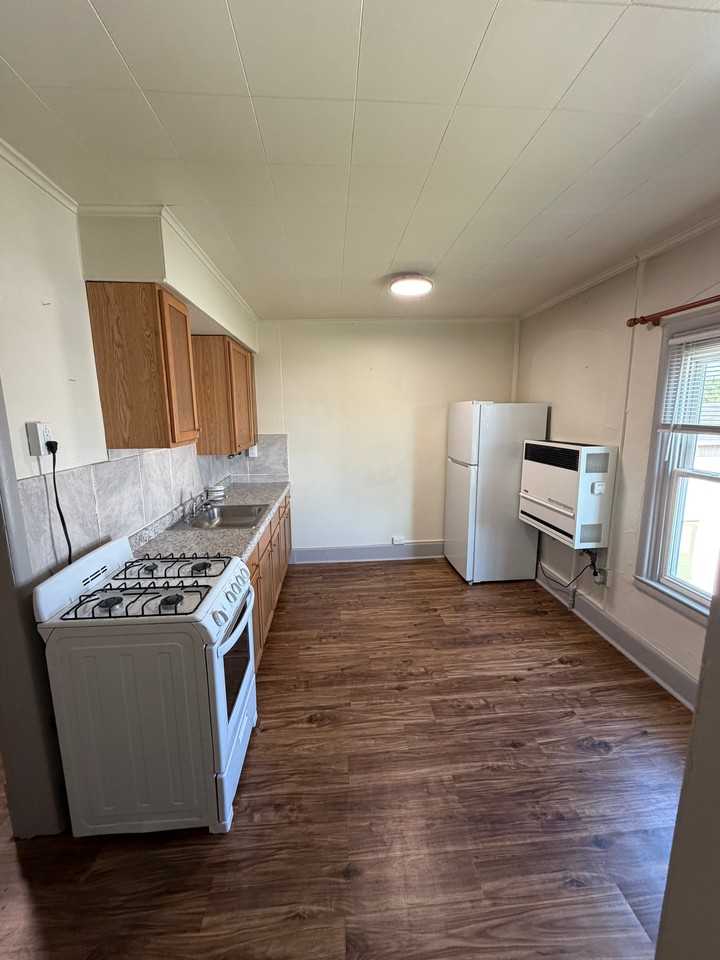708 Mills St #3 - Photo 2 of 6