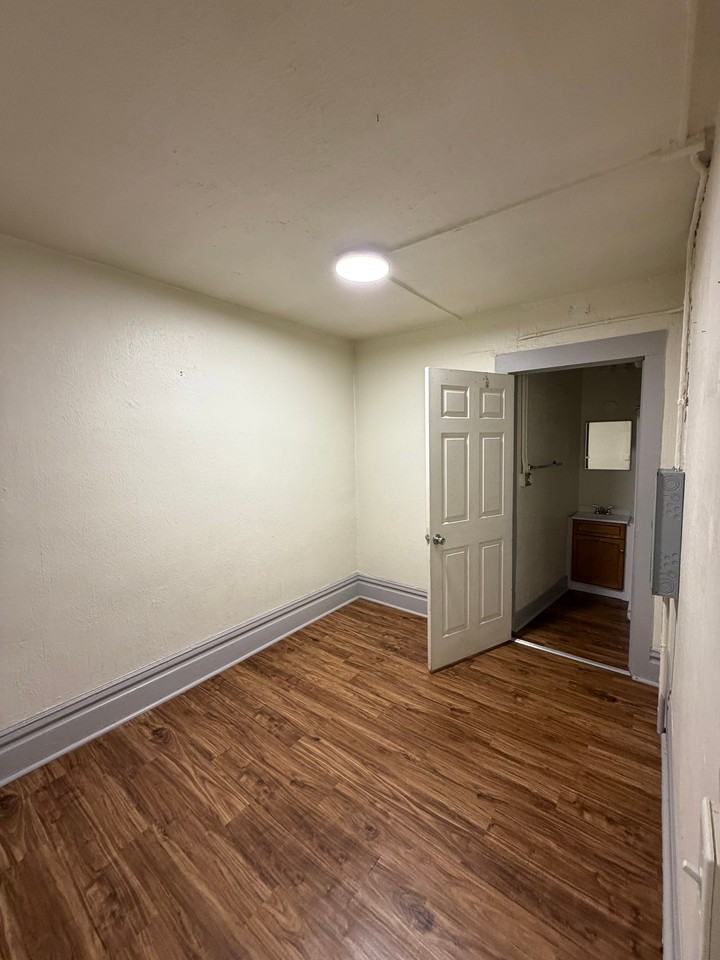 708 Mills St #3 - Photo 3 of 6