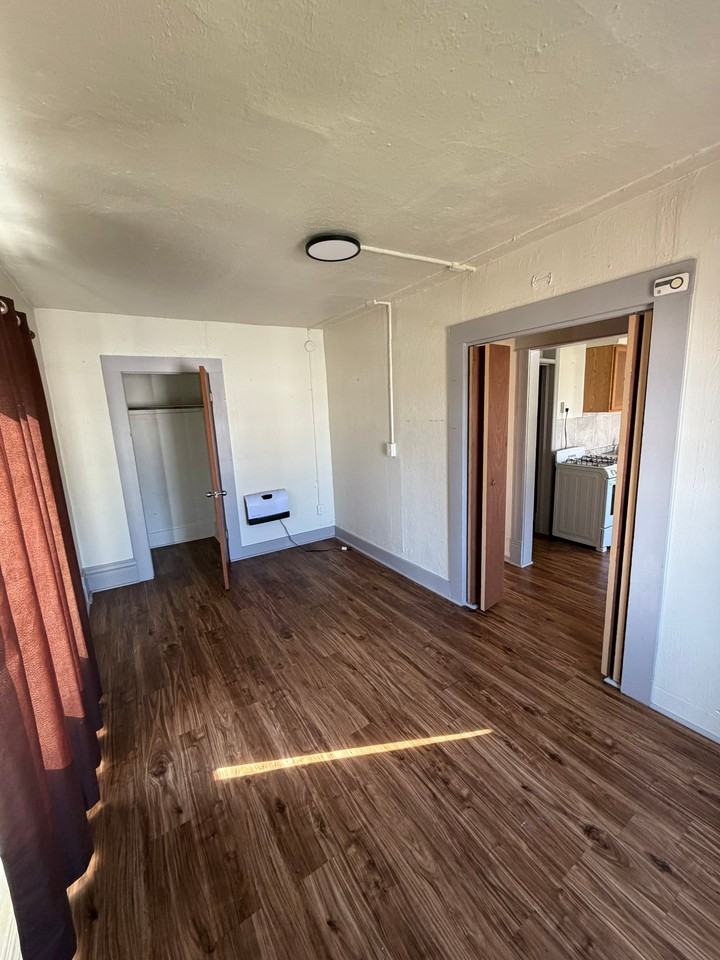 708 Mills St #3 - Photo 5 of 6