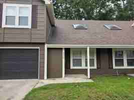 featured image of 9936 Locust St