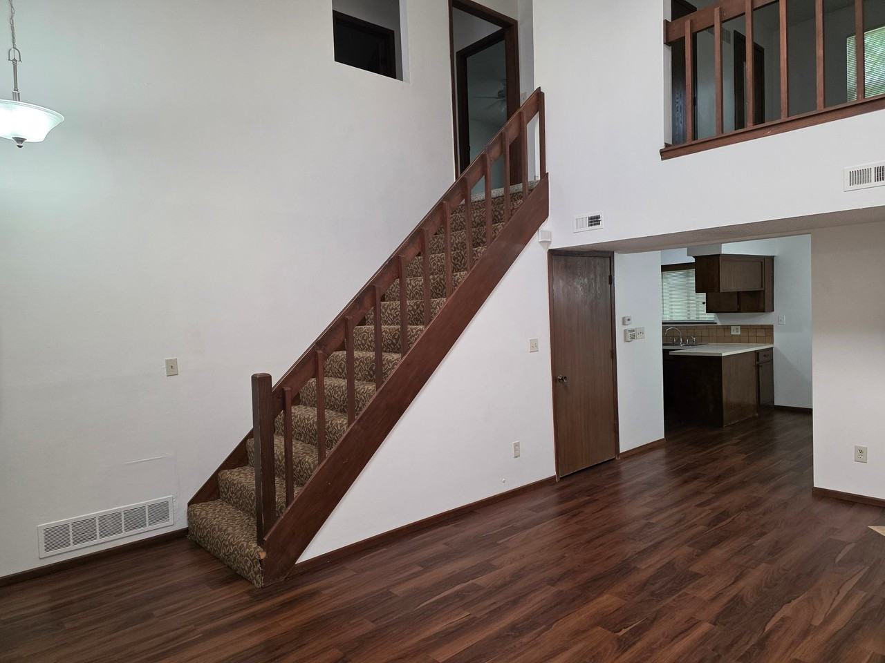 9936 Locust St - Photo 3 of 19