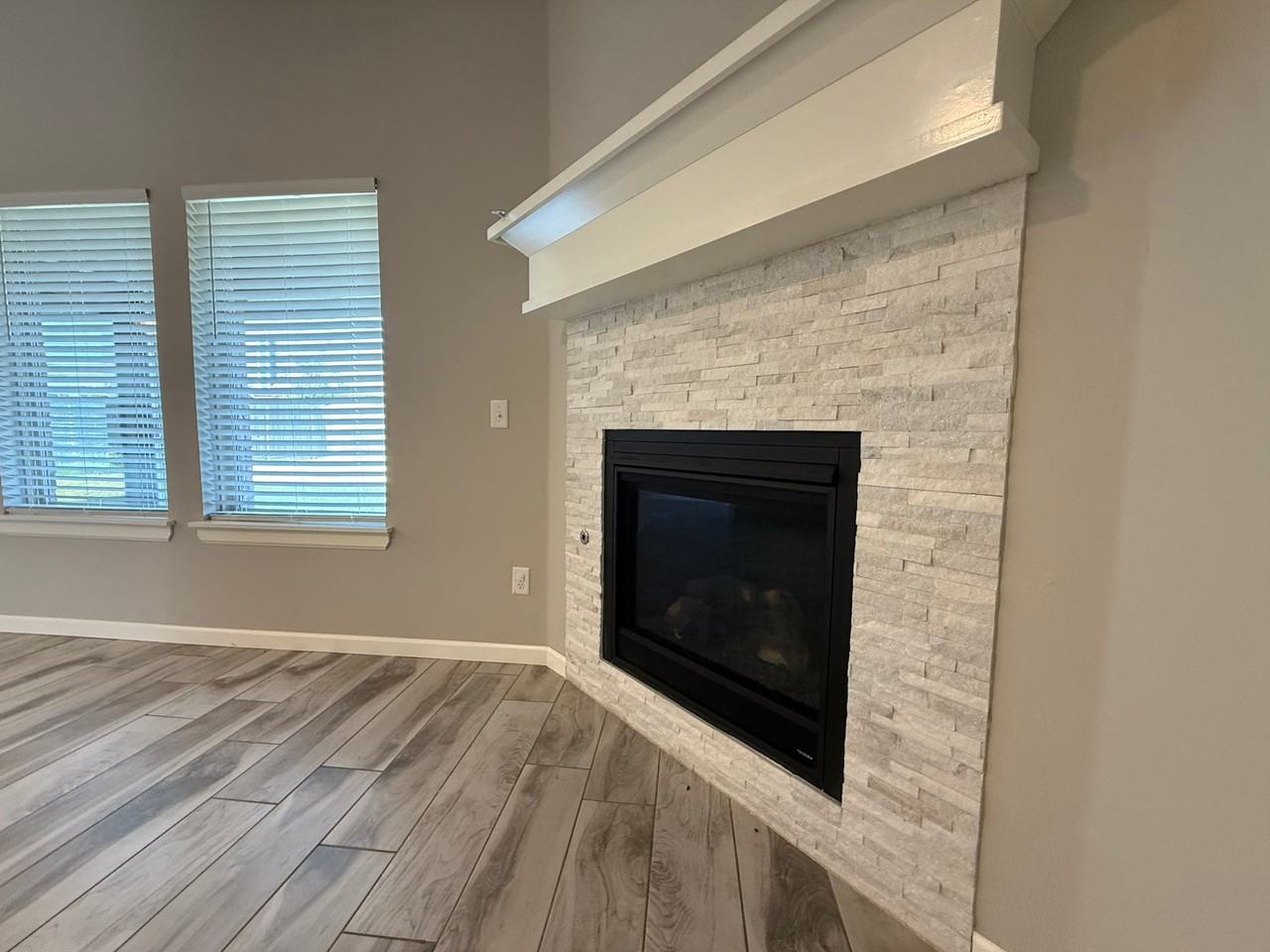 12217 Brinley Reign Dr - Photo 5 of 9