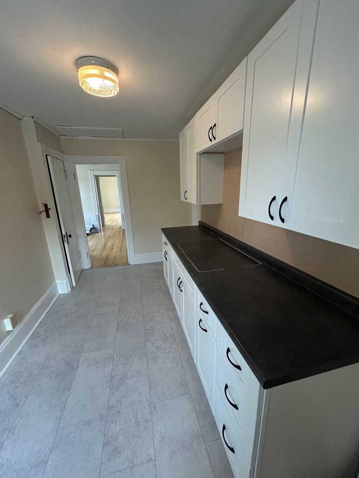 92 S Main St #2B - Photo 5 of 6