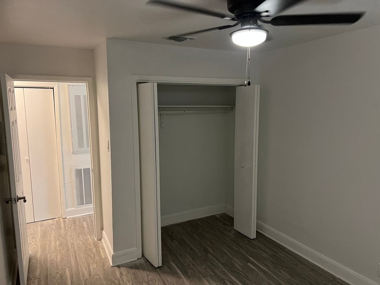 818 Hampton St - Photo 7 of 14