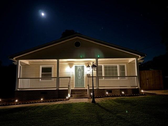 906 E Green St - Photo 2 of 13