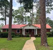featured image of 1718 Myrtle Rd