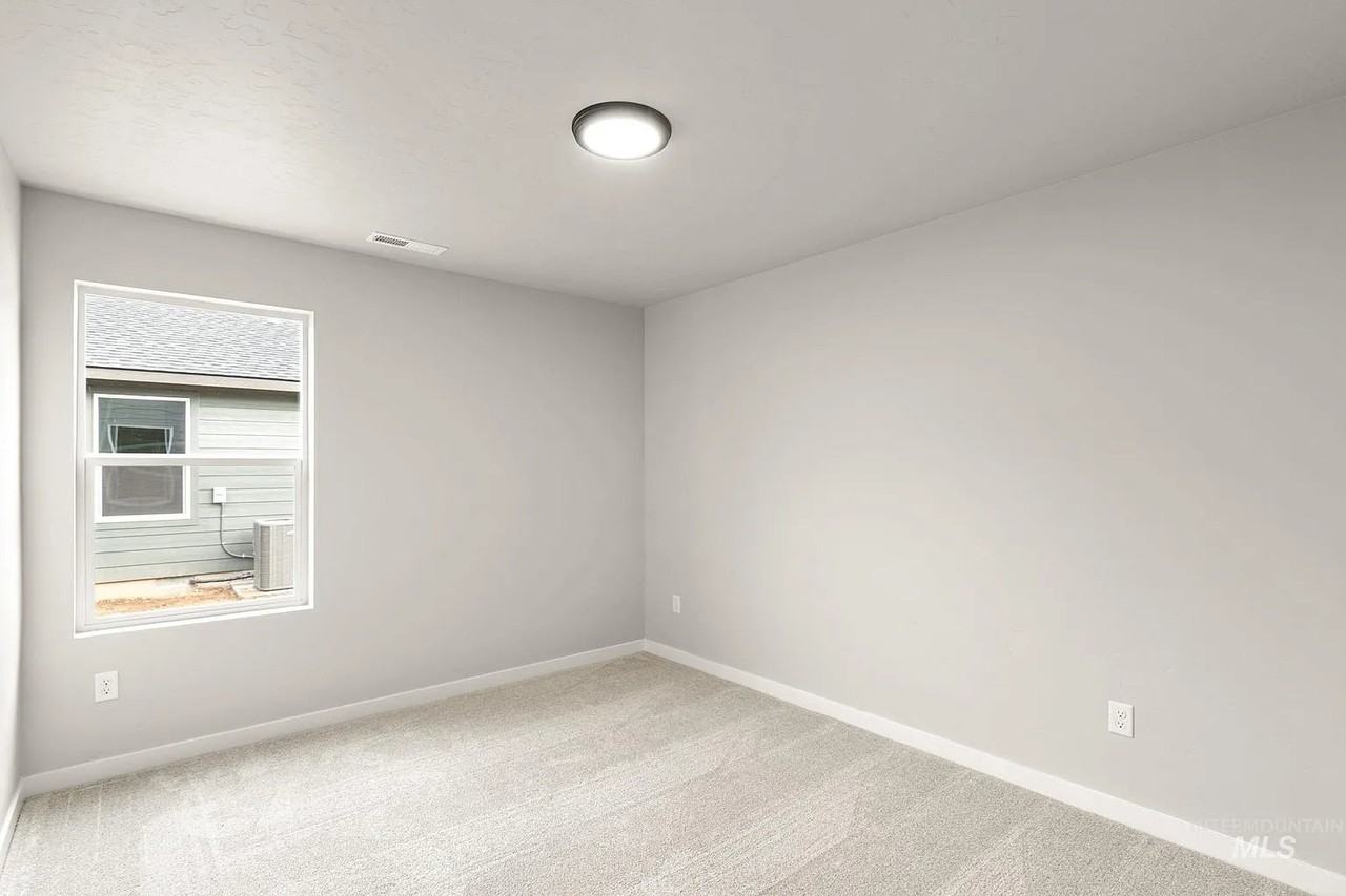 1109 W Jasper St - Photo 3 of 17