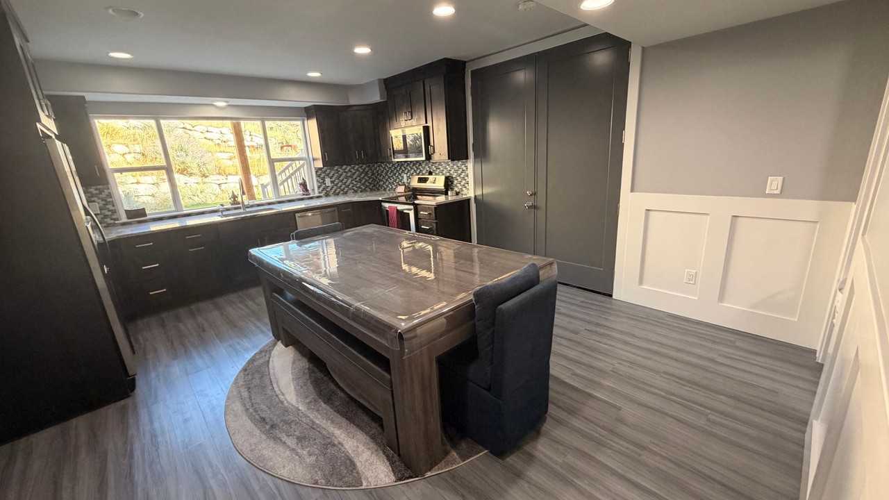 10448 N Cottonwood Dr #B - Photo 3 of 14
