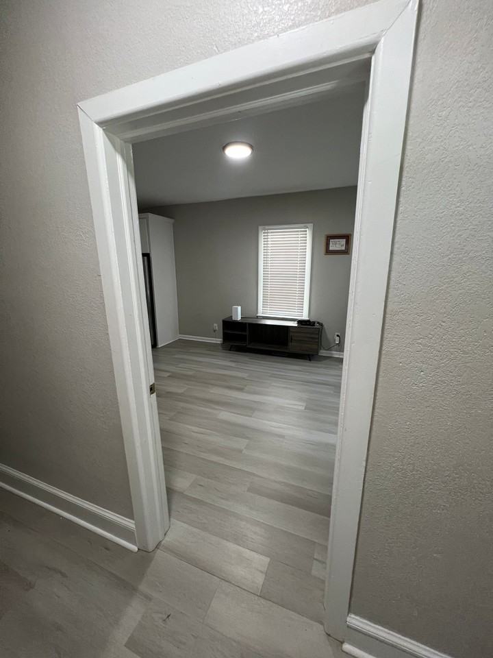 614 Broad St #2 - Photo 3 of 10