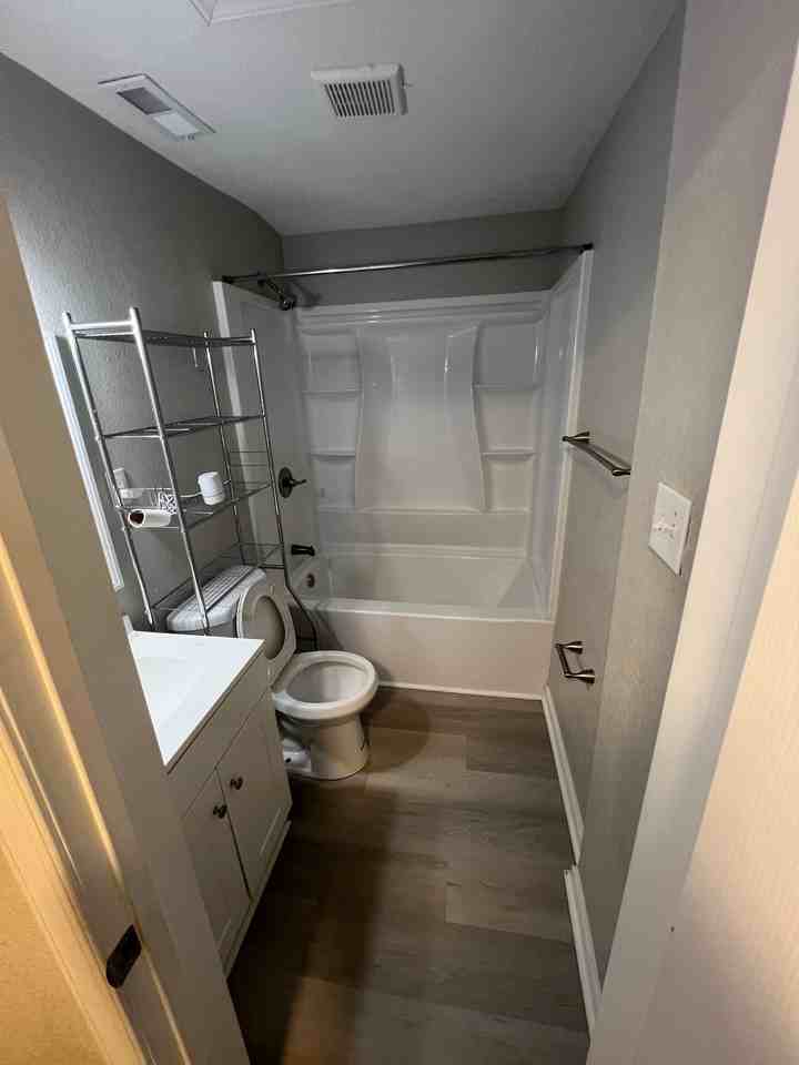 614 Broad St #2 - Photo 7 of 10