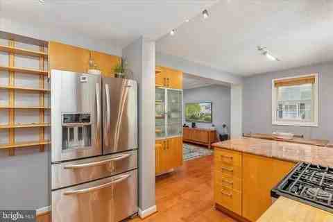 103 N George Mason Dr #1 - Photo 5 of 18