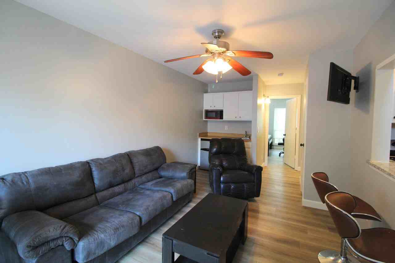 1320 Bradley Dr - Photo 4 of 27