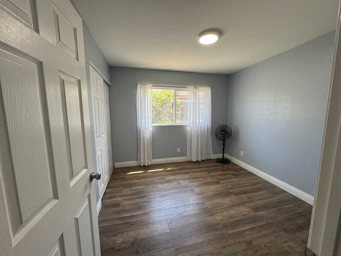 10926 Milano Ave - Photo 7 of 11