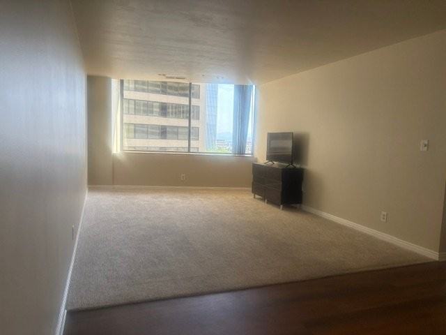48 W Broadway #404 - Photo 3 of 20