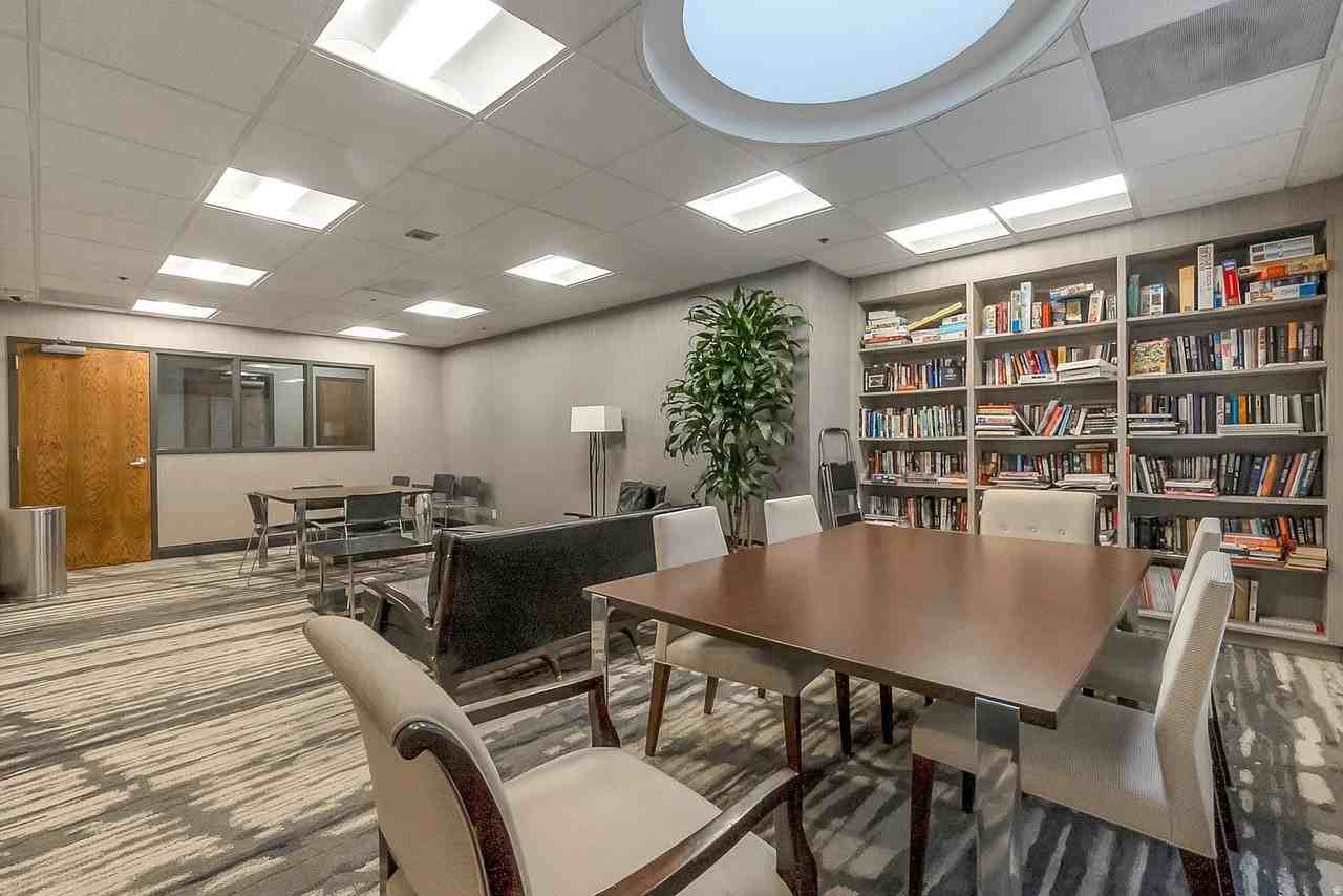 48 W Broadway #404 - Photo 4 of 20