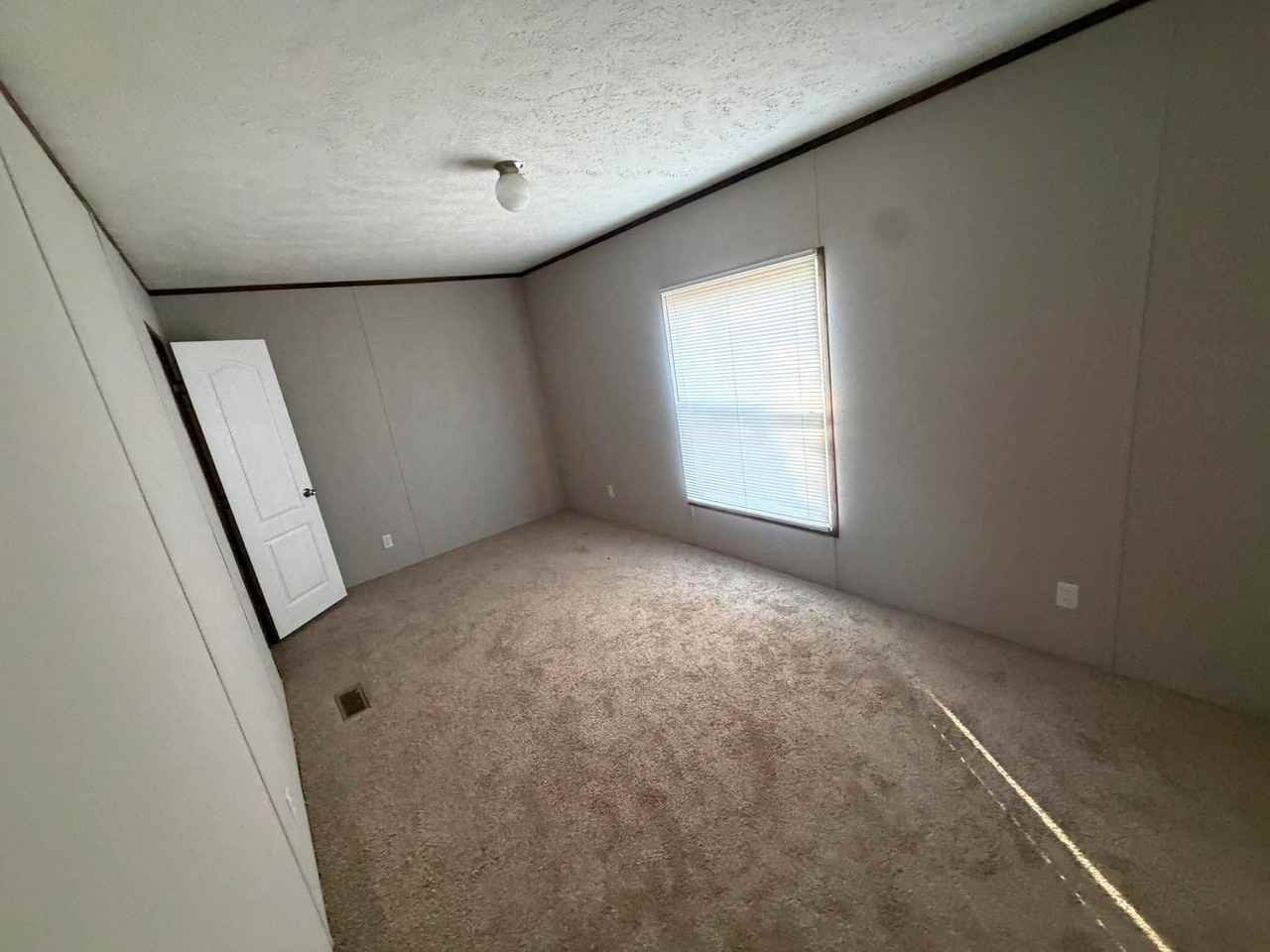 17602 Western Ave #1 - Photo 5 of 8