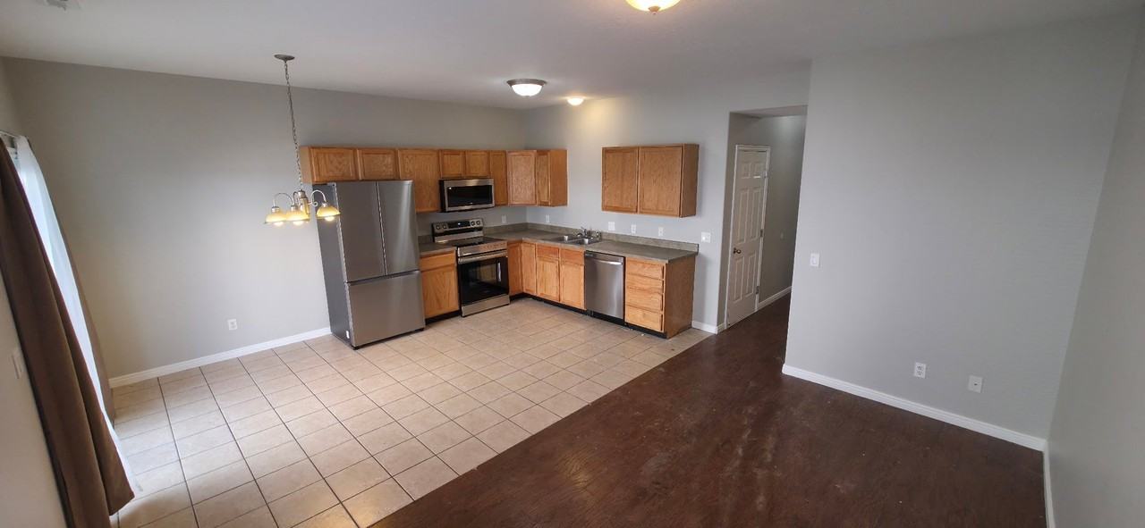 2413 S Big Village Ct - Photo 2 of 17