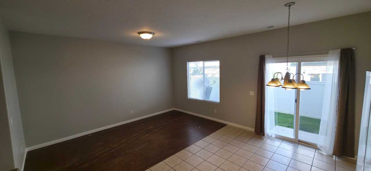 2413 S Big Village Ct - Photo 3 of 17