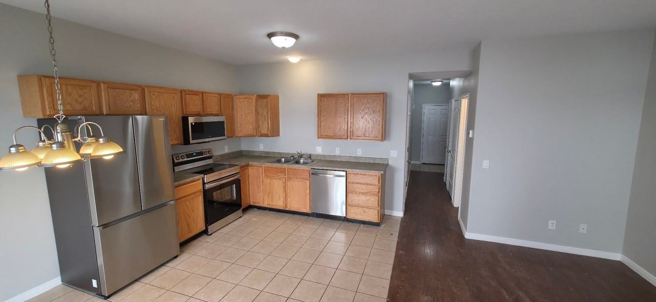 2413 S Big Village Ct - Photo 4 of 17