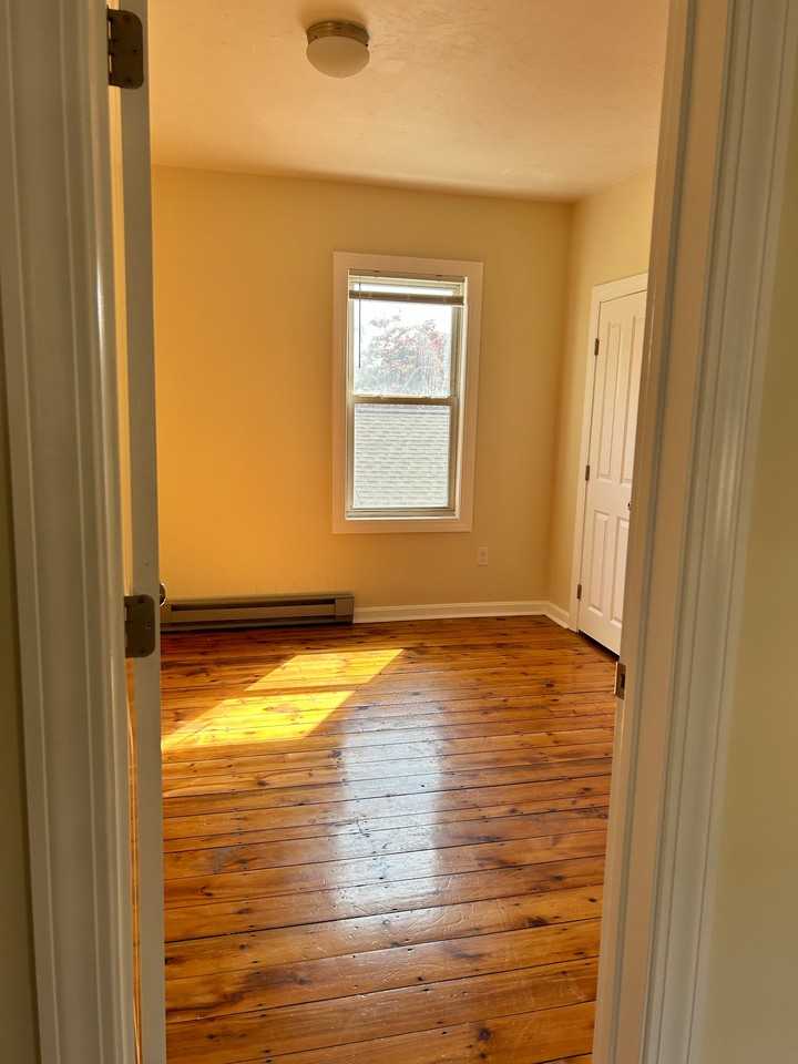 327 Hamilton St #2 - Photo 4 of 10