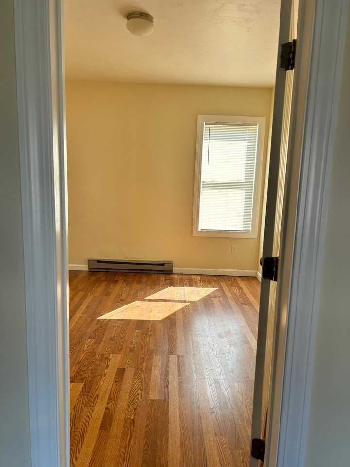 327 Hamilton St #2 - Photo 5 of 10