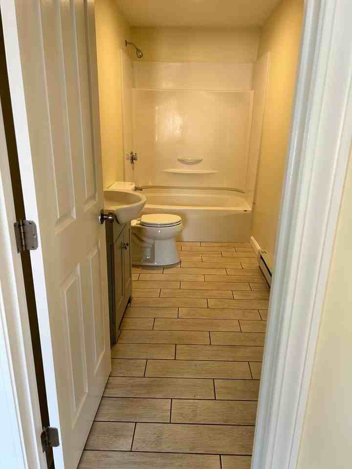 327 Hamilton St #2 - Photo 6 of 10