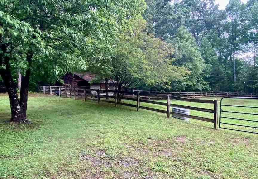 932 Solen Williams Rd #B - Photo 3 of 6