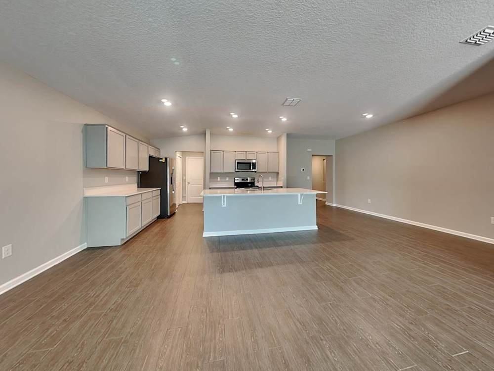912 Caitlin Loop - Photo 2 of 10