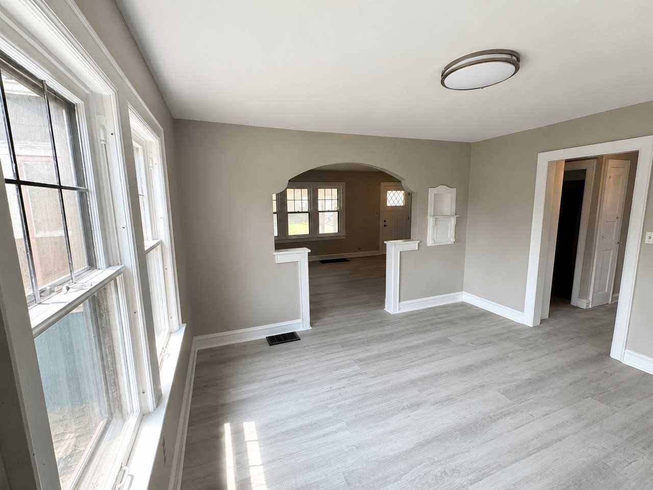 510 Hilltonia Ave - Photo 3 of 20