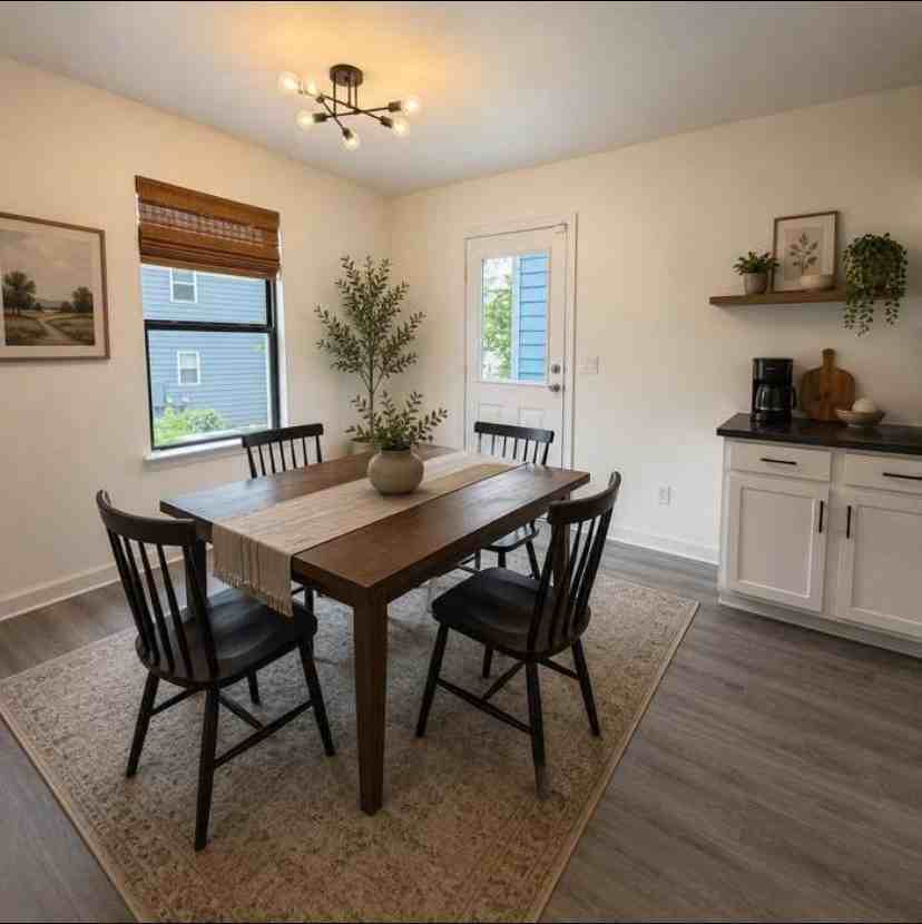 1400 Walsh St - Photo 7 of 20