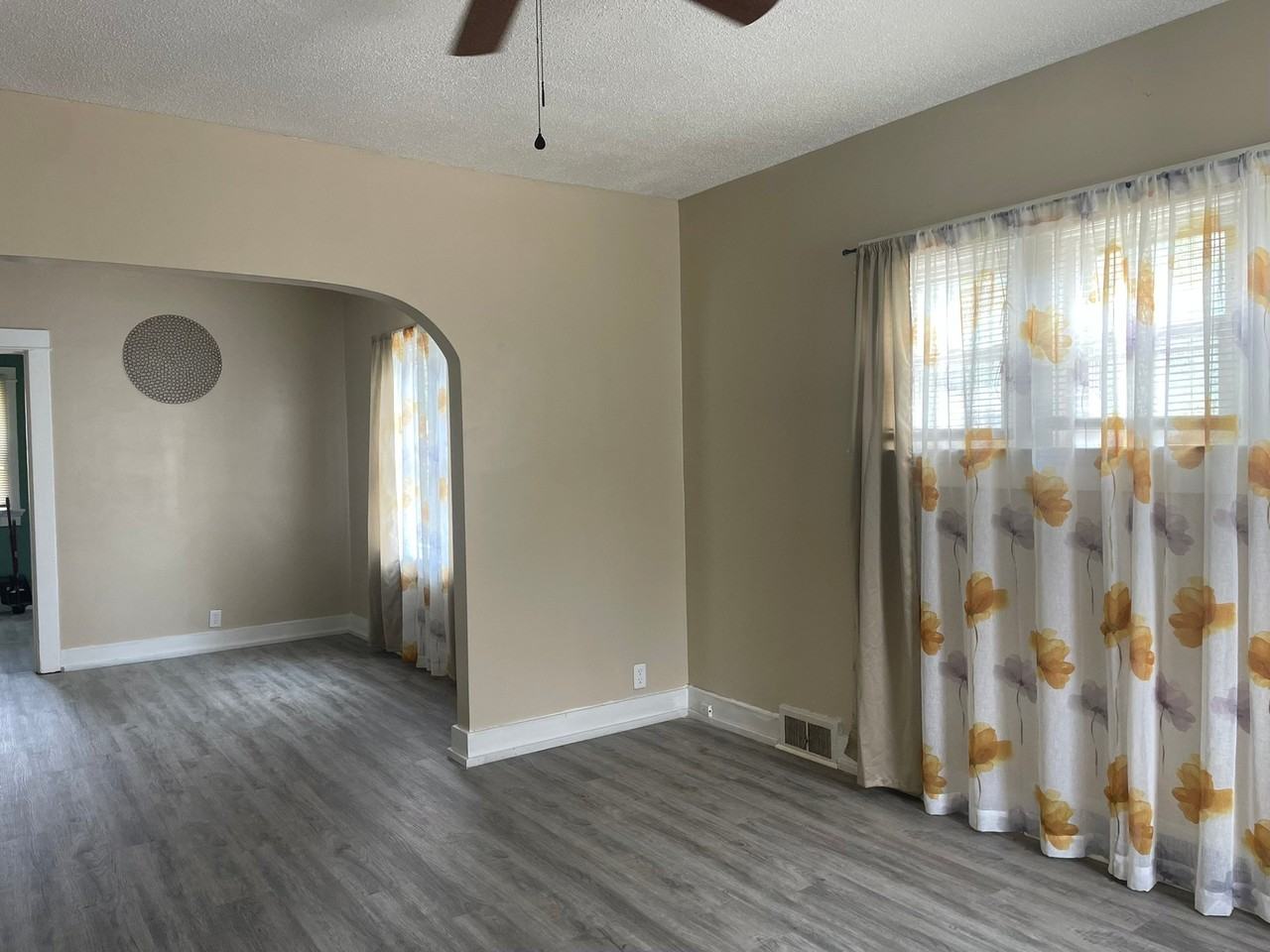 228 Gramont Ave - Photo 2 of 10
