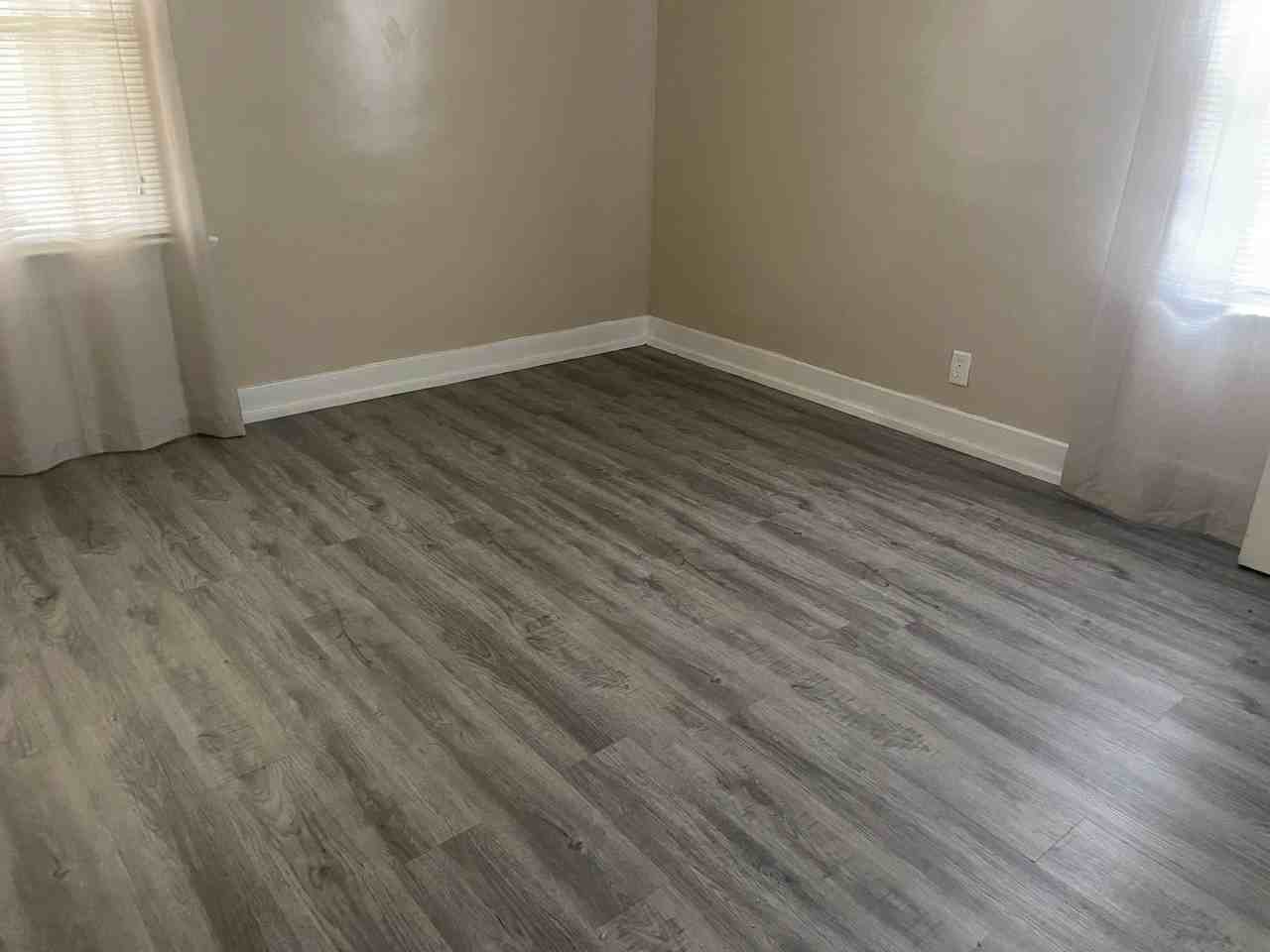 228 Gramont Ave - Photo 5 of 10