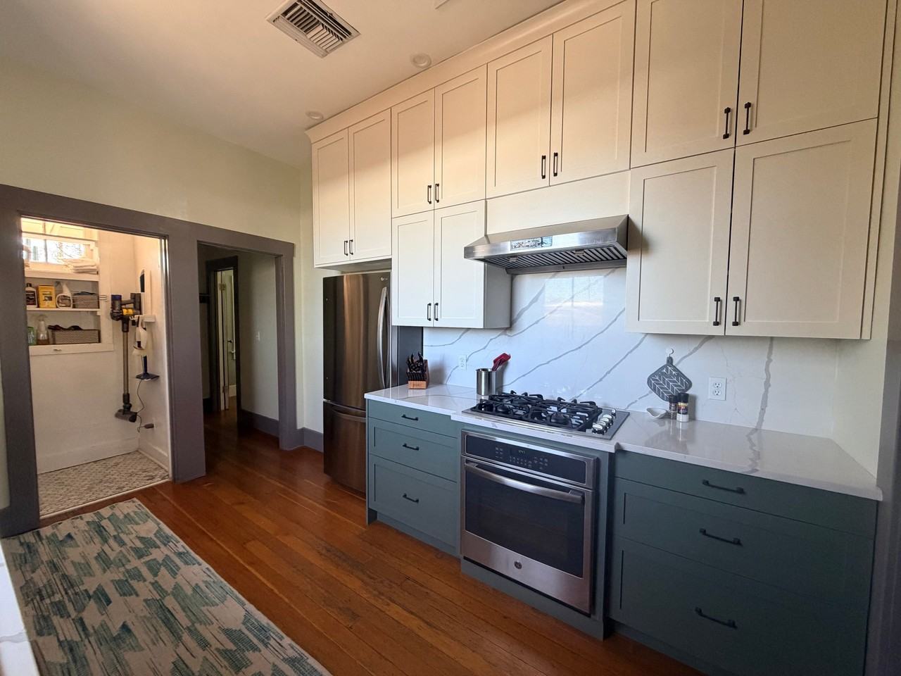 921 W Alameda St - Photo 6 of 14