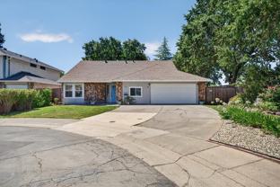 27 Rock Hill Ct - Photo 1 of 1